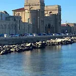 La Chicca Sul Mare Case de vacanță *